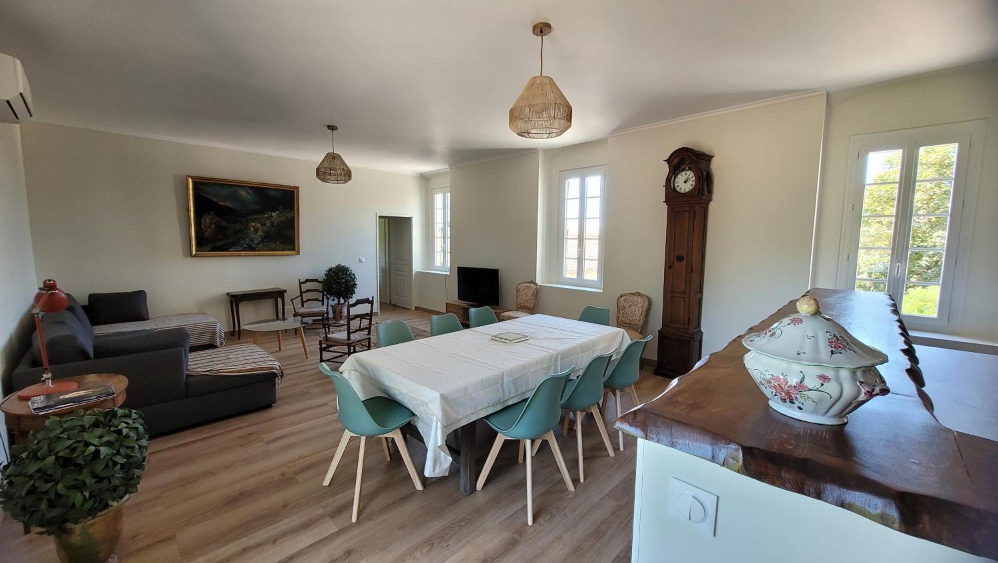 La Pinede, Logement Privatif Au Chateau Aumes Exterior foto